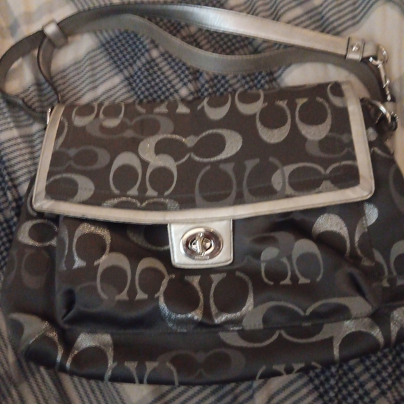 Live Listing for Items - Picture 4 of 4